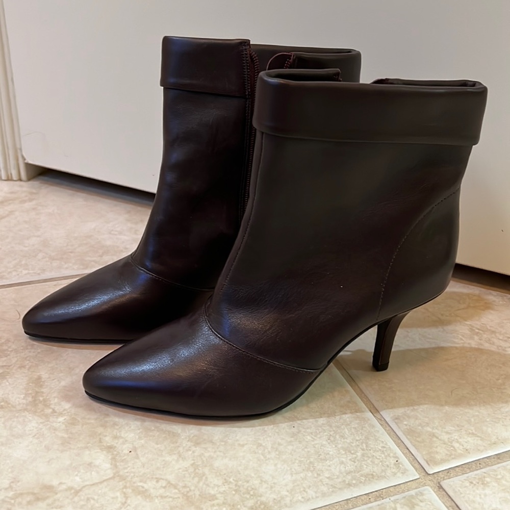 Vince Camuto brown leather booties size 9